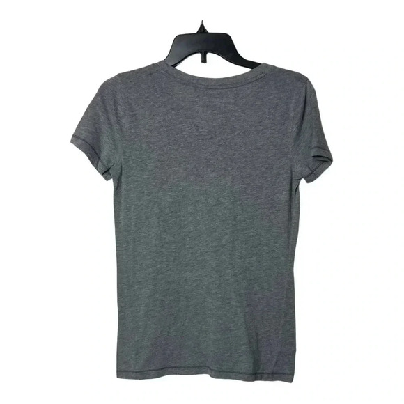 1556. HOLLISTER Y2K SHORT SLEEVE TOP GRAY IN COLOR‎ WITH PINK/WHITE LETTERING LG - Picture 6 of 9